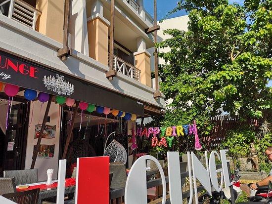 Moon Lounge cocktail bar